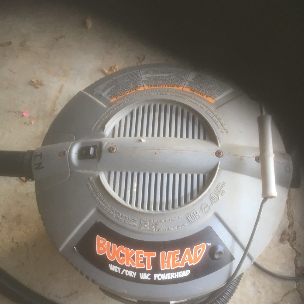 Bucket head wet/dry vaccumm great condition